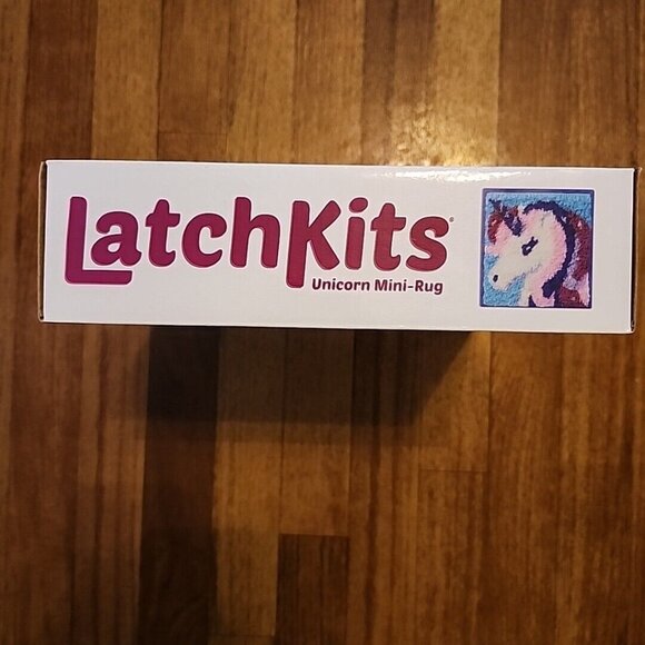 LatchKits Unicorn Mini-Rug Kit 12" x 11" Latch Hook NEW Unopened - Picture 2 of 6